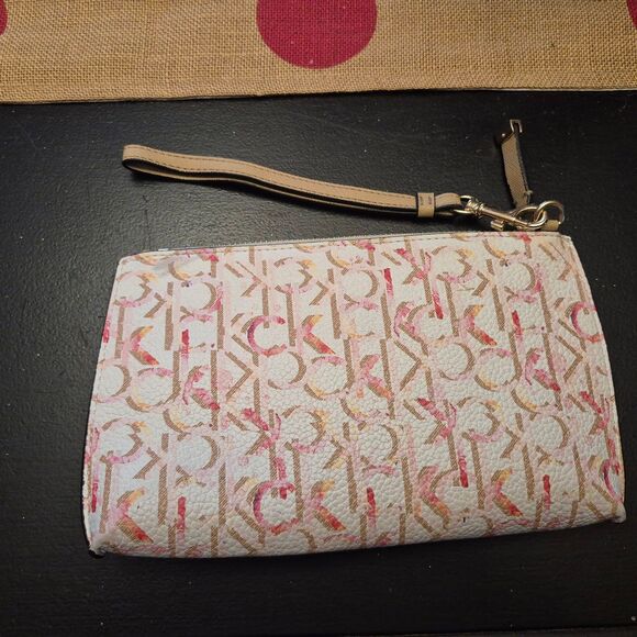 NWOT Calvin Klein Wristlet Spellout Logo Pink Tan Pastel Gold Hardware CUTE - Picture 2 of 3